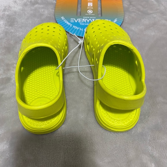 NWT Totes Kids Size T7/8 - Picture 3 of 4